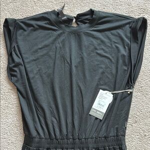 Brand new Vuori women’s jumpsuit!  Tags on!